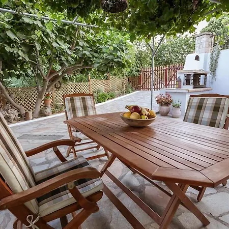Apartment Serenity For Couples Asgourou